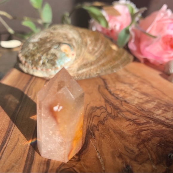 Red Hair Rutilated Quartz Point ✨❤️ - Picture 4 of 7